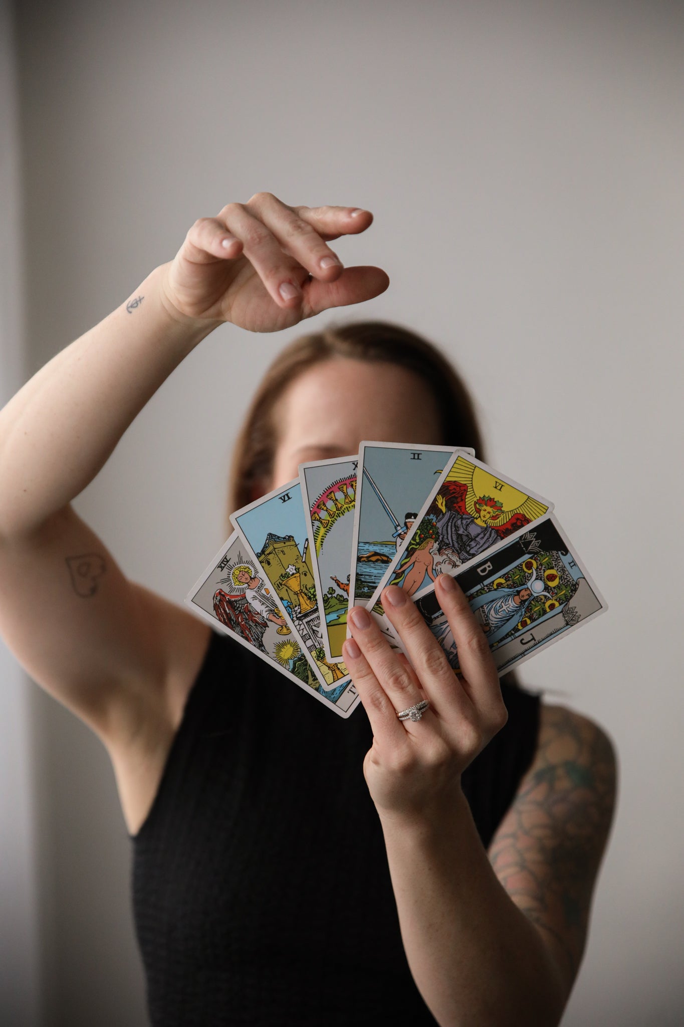 Tarot, Aura + Vision Boards! - Jan 15th- 6pm